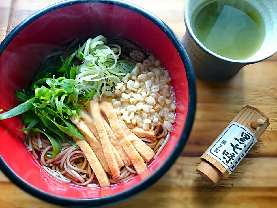 土曜日のお昼ご飯は、きつね＆たぬき蕎麦♪|yokoさん