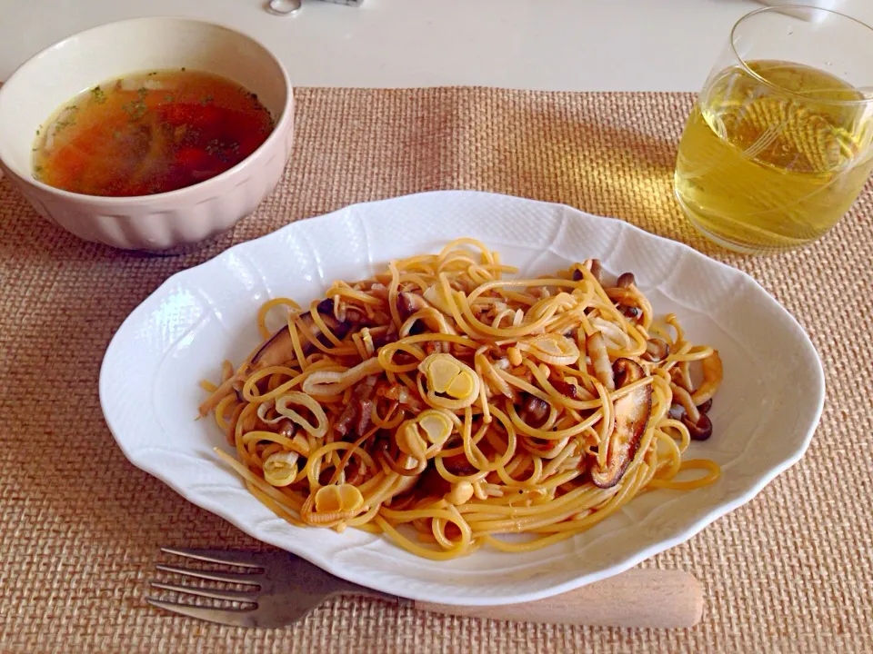 きのこの和風パスタ 野菜スープ|にゃろめさん