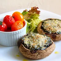 Snapdishの料理写真:Mushroom stuffed with spinach & goat cheese