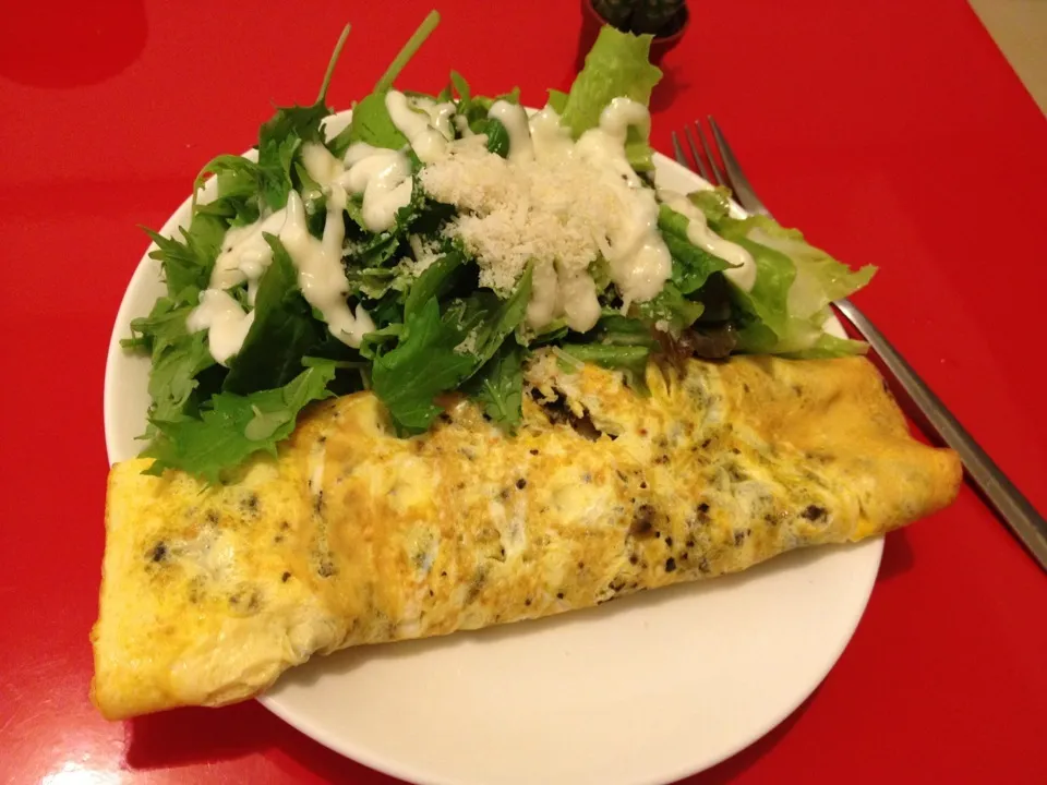 Brunch (omelette with salad)|Elaineさん