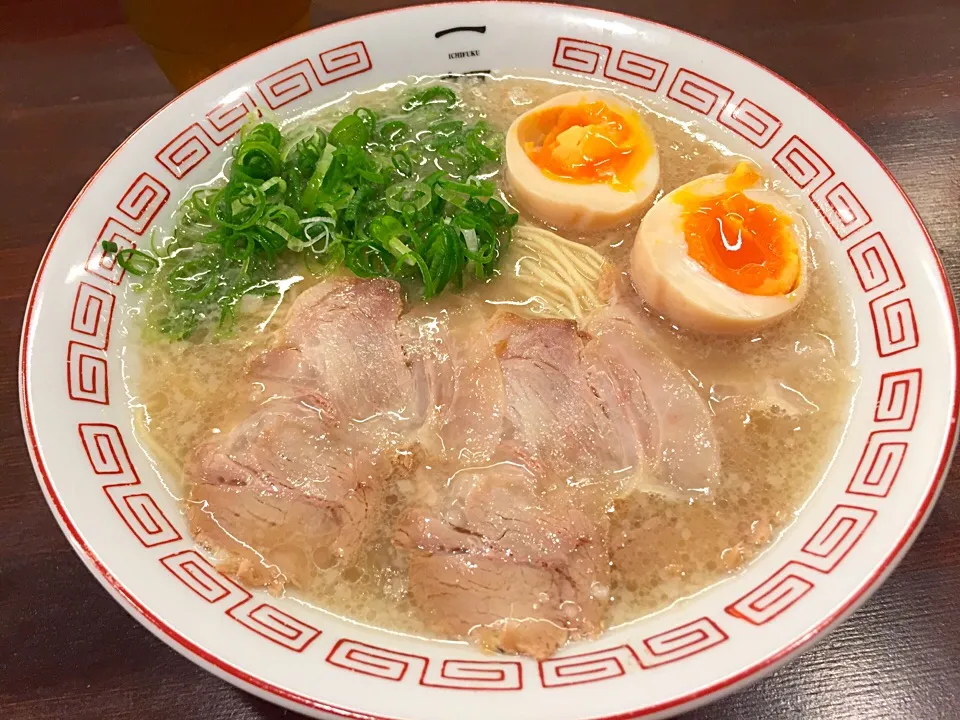 博多豚骨ラーメン「一福」の味玉ラーメン🎶|★クマ★さん