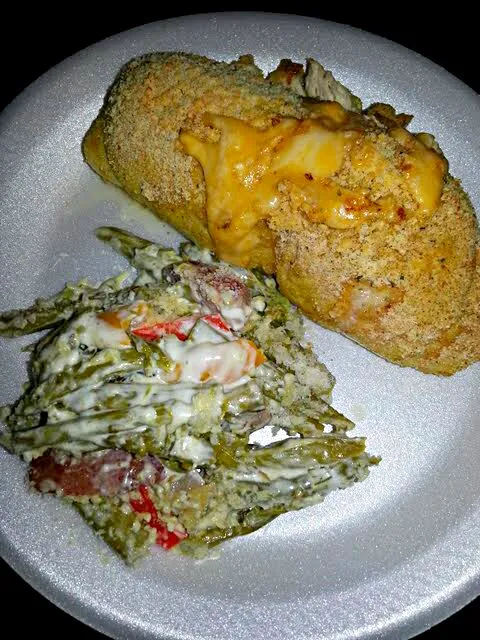 My Lil Foodie Princess Plate of Chicken Cordon Blu with Green Bean Casserole #Chicken #Vegetable #Casserole 
☺🍲☺|Alisha GodsglamGirl Matthewsさん