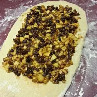 Apple pecan raisin and brown sugar swirl bread|Dennis Secondclasscitizen Dipparyさん