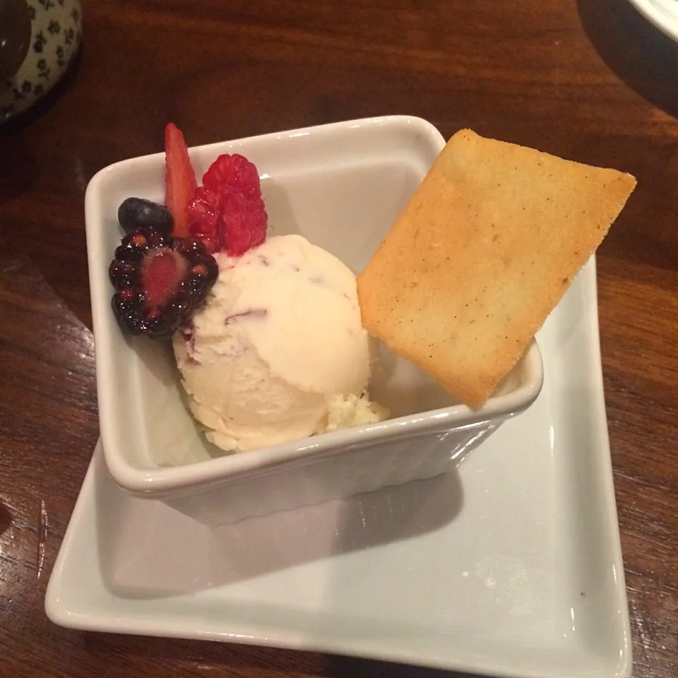 Snapdishの料理写真:Sakekasu-Cranberry ice cream!|Grace  Wangさん