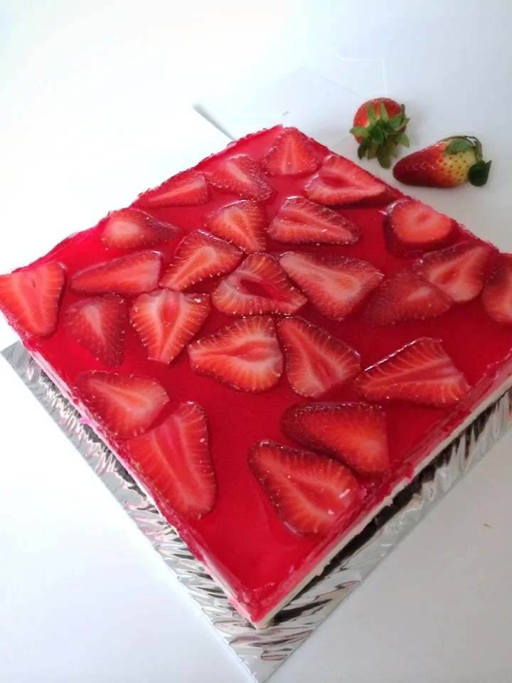 Strawberry tofu cheesecake|12Dragonさん