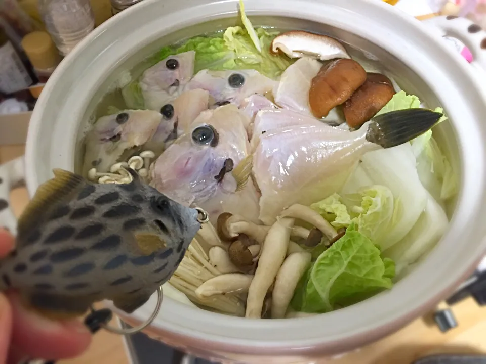 Snapdishの料理写真:釣ってきたカワハギのはぎチリ|Kenji Suzukiさん