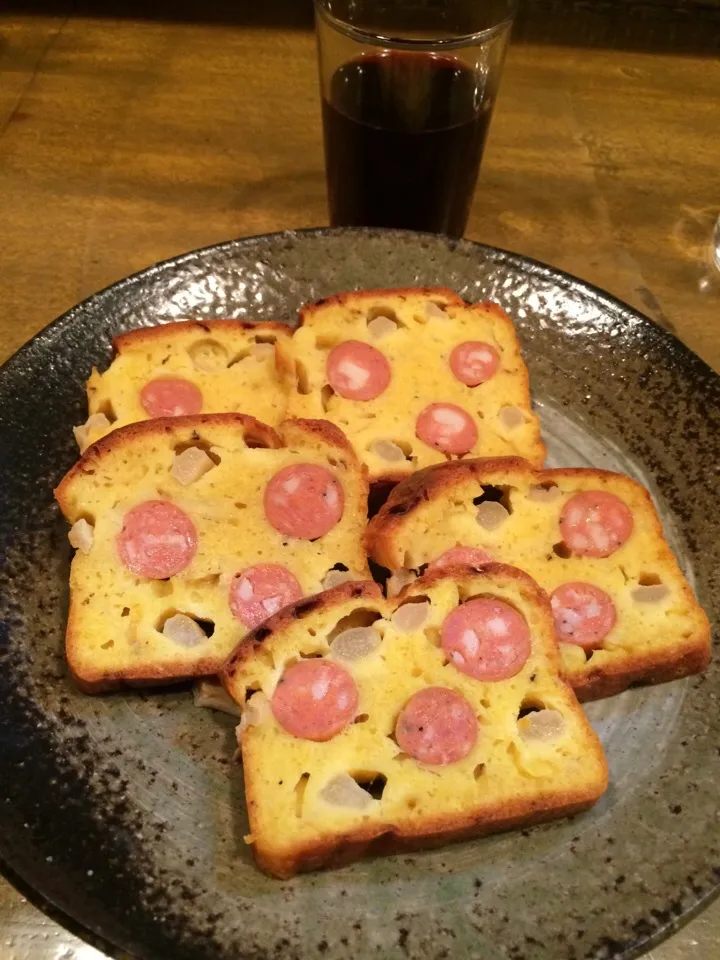 チョリソとホワイトアスパラのケークサレ、カレー味。|マユマユさん