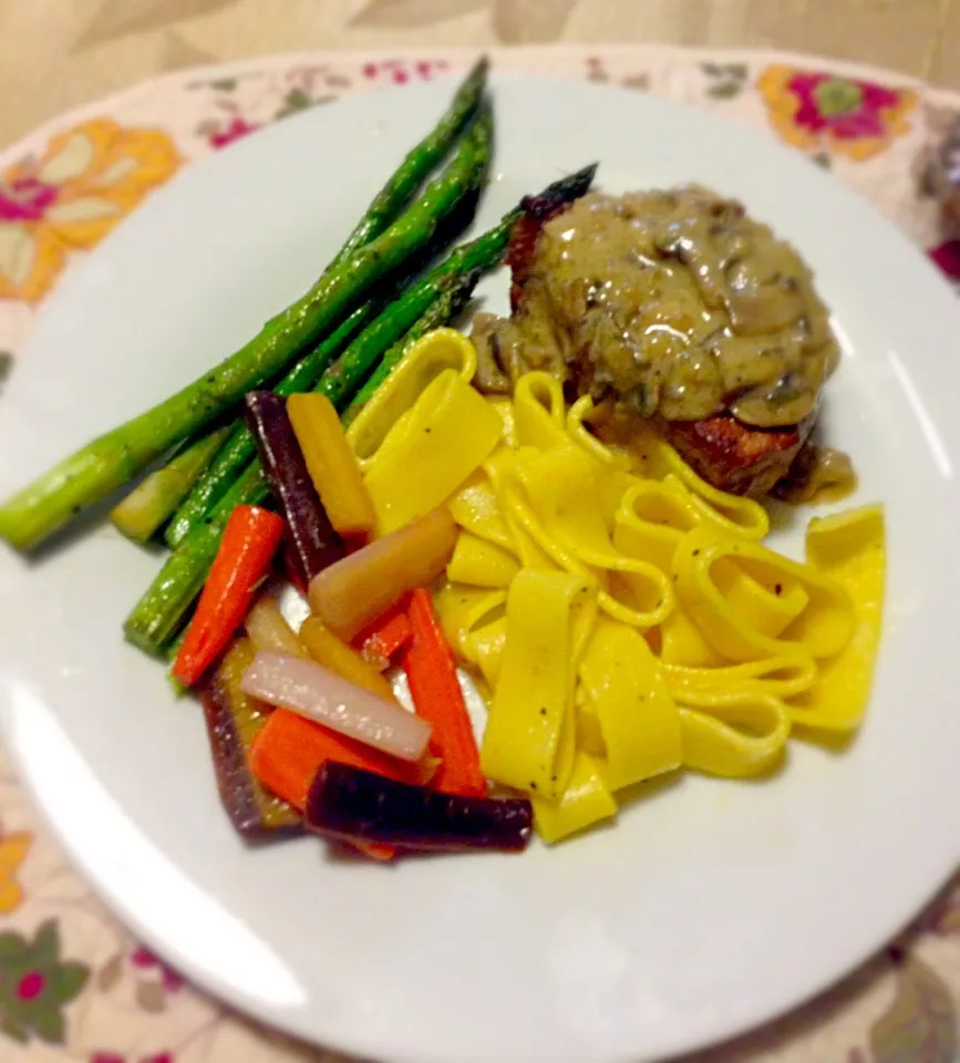 Filet mignon steak with  pappardelle saffron pasta and heirloom carrots!|Peymaneh Hさん