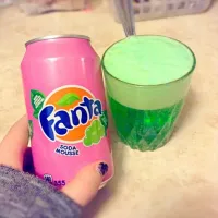 Snapdishの料理写真:Cream soda and lime jello|JEBさん