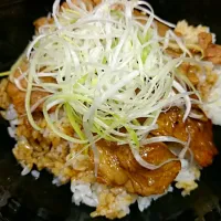 Snapdishの料理写真:炭火豚丼|ツツカメさん