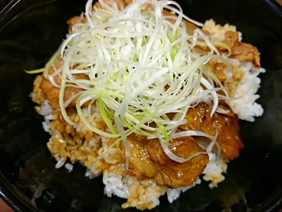 炭火豚丼|ツツカメさん