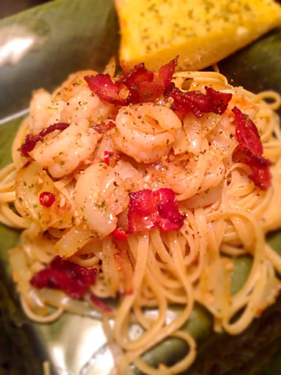 Garlic Shrimp Bacon Pasta|Fumika Bakerさん