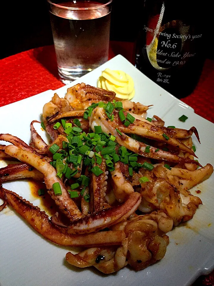 イカゲソの醤油バター七味焼き|あつしさん