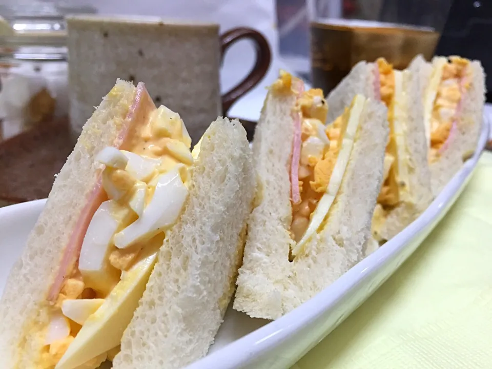 Snapdishの料理写真:#Sandwiches #たまご'ハム'チーズのサンドイッチ|아 즈 ♡さん