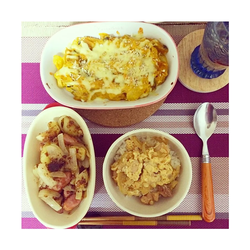 Snapdishの料理写真:親子丼🍴ジャーマンポテト🍴カボチャグラタン|MIUさん