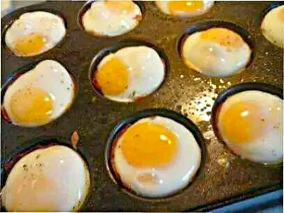 🍳 🌞 🍳 Good Morning  🍳 🌞 🍳 It's A Lazy Monday Morning So I Decided to Cook Lazy Eggs 😉 #Breakfast/Brunch #Eggs #Homecooked Make It A Great Day 💜🌞 💛|Alisha GodsglamGirl Matthewsさん