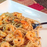 Snapdishの料理写真:Easy Garlic Shrimp & Pasta|Julie L Smithさん