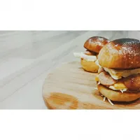 challah bread w/ egg+sausage+tartar sauce|Hanna Idelia Hatmajaさん