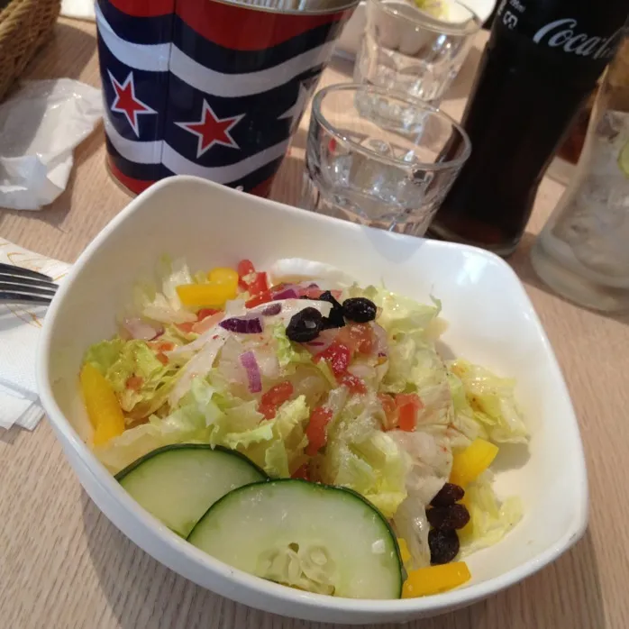 Garden salad with Italian dressing|Elaineさん