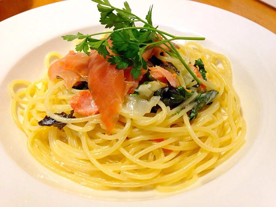サーモンとルッコラのクリームパスタ  家庭菜園の野菜|シンリーさん