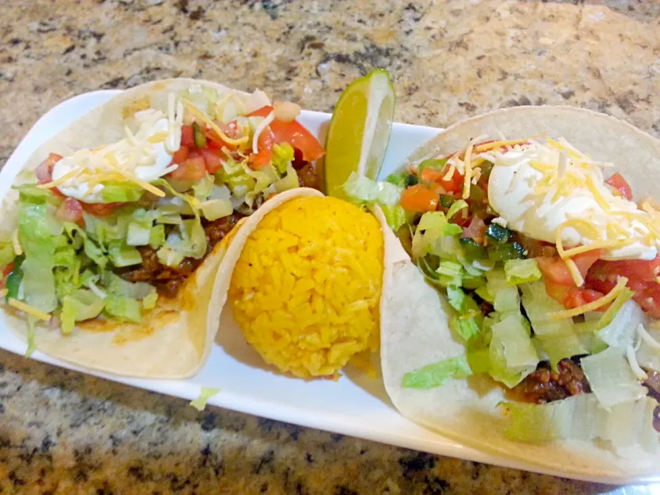 #Beef #tacos with yellow rice|Robert Schwabさん