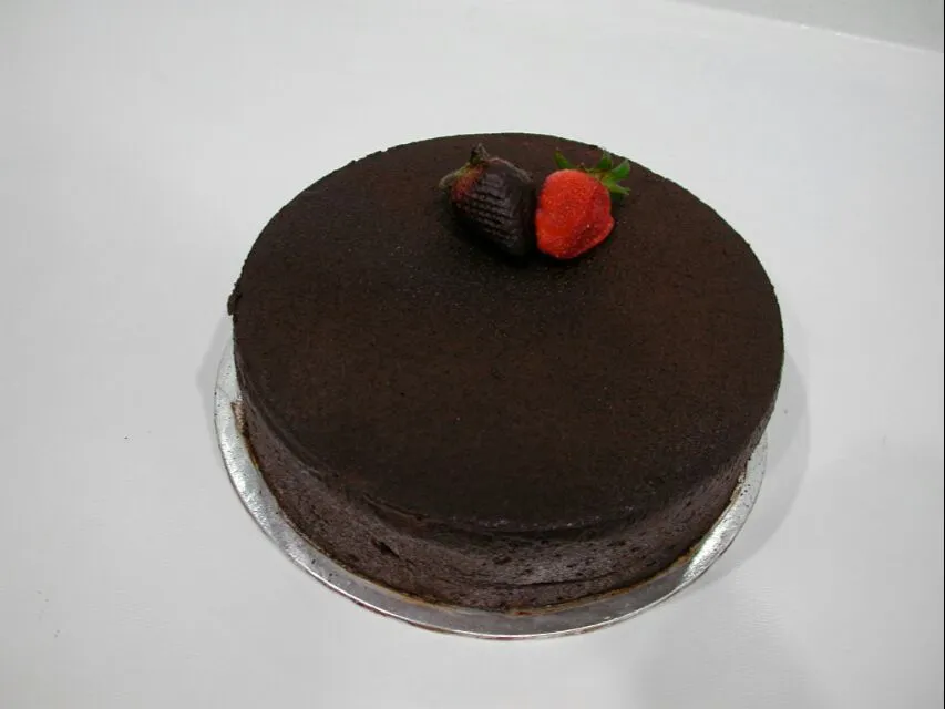 Strawberry chocolate cake|kevin tanさん