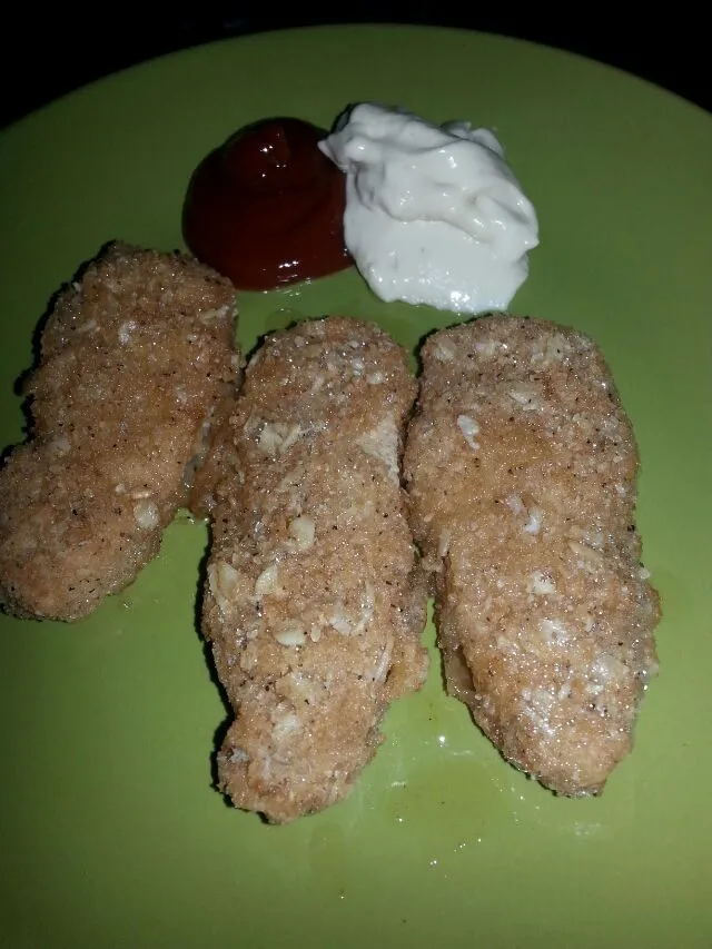 gardein chix tenders with organic ketchup and vegan mayo.|Polly Gelfusoさん