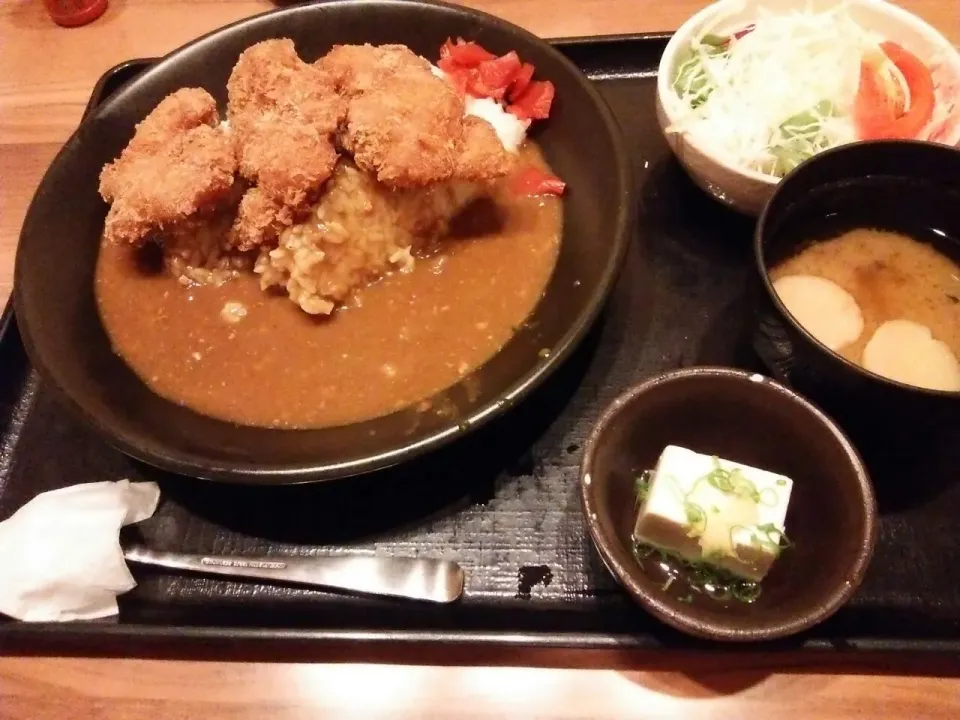 Snapdishの料理写真:はなの舞のチキンカツカレー、580円。|東京ライオンズさん