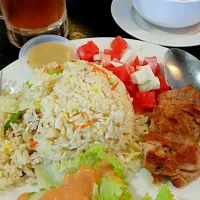 Asian Food - Cantonese fries rice with chicken chop|Jessie Lsmさん