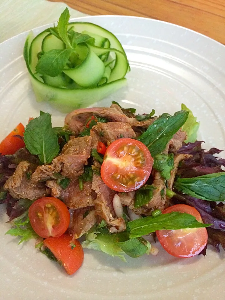 Beef salad Thai style|Taoさん