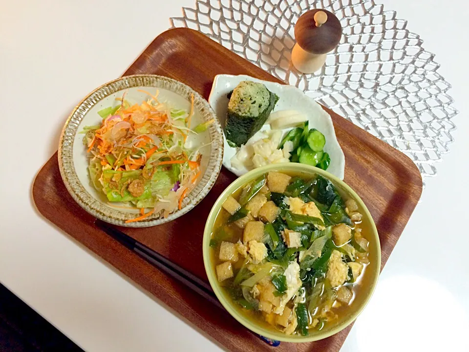 ワカメねぎうどんで手抜き晩ご飯|ともりんさん