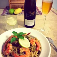 Spaghetti with shrimps in pesto sauce|Bambi Hsuさん