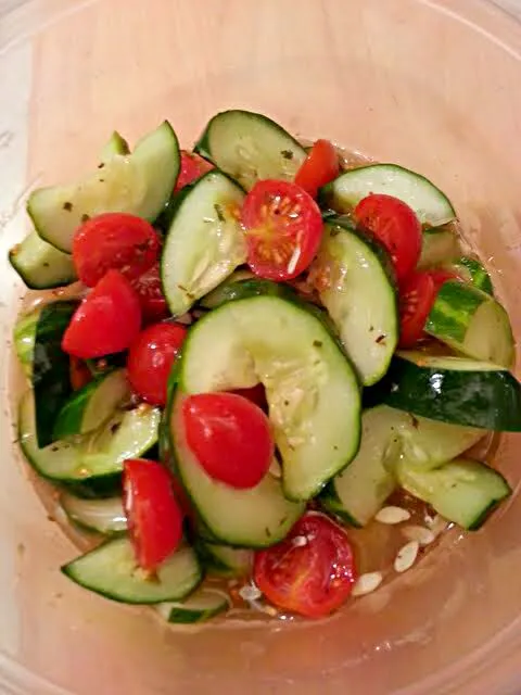 #Snack Cucumber & Cherry tomato Salad 💚 #Salad #Healthy|Alisha GodsglamGirl Matthewsさん