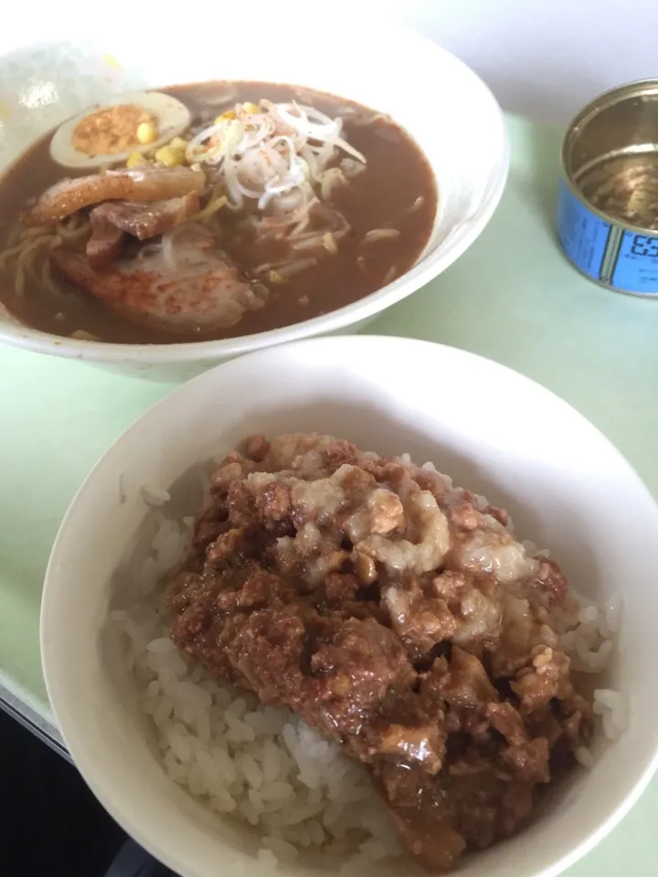 魯肉飯と味噌ラーメン|織友さん
