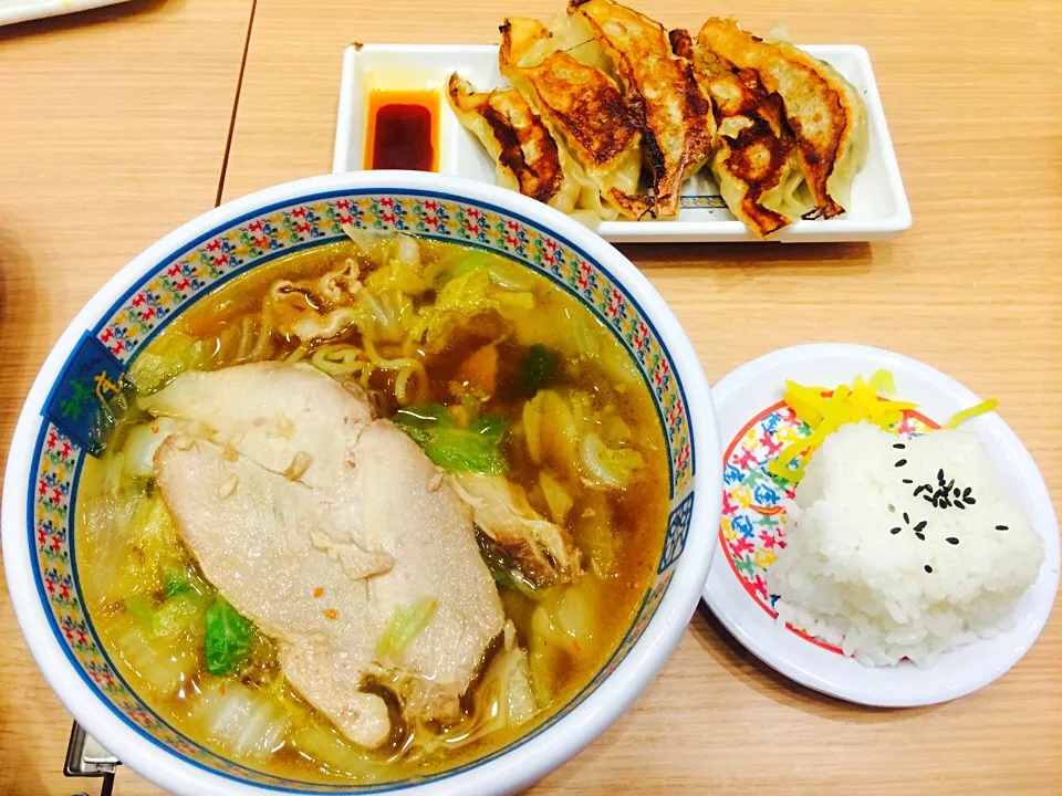 Gyosa + Ramen = Rice 😁🍴|Food Gardenさん