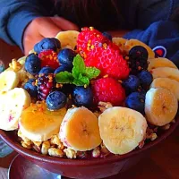 Snapdishの料理写真:Family sized fresh fruit cereals and nuts breakfast mix, for an energetic start to your day!|Andrew Martiniさん