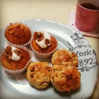 Snapdishの料理写真:☆くるみのマフィン☆
☆紅茶のスコーン☆|ひろみさん