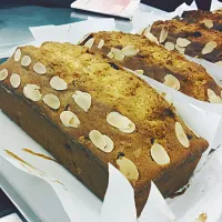 pound cake w/rum raisin n almond|Hanna Idelia Hatmajaさん