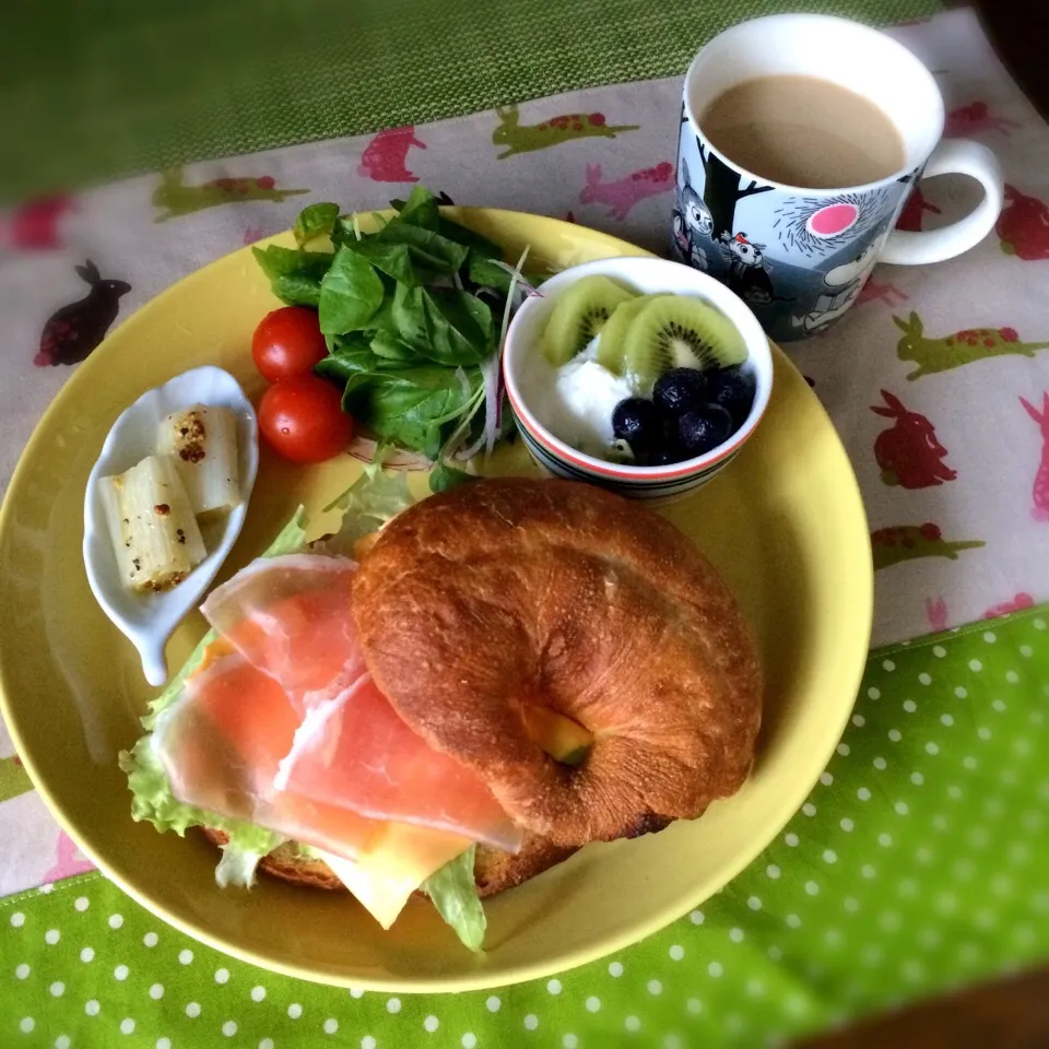 今日の朝ごはん|ぺんぎんさん