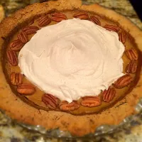 Snapdishの料理写真:Pumpkin pie with pecan crust|Lori Spingolaさん