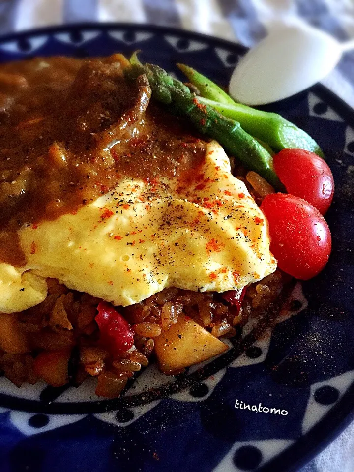 Snapdishの料理写真:即席オムカレー！|Tina Tomoko😋さん