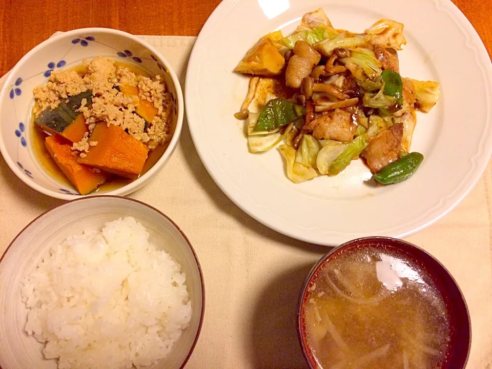 Snapdishの料理写真:回鍋肉、南瓜のそぼろ煮、舞茸の味噌スープ|あんなさん