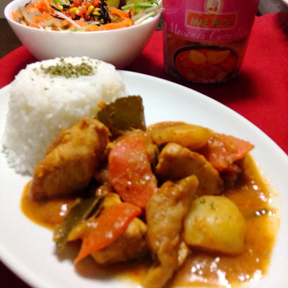 噂のマッサマンカレー。                                           ♪((└|o^▽^o|┐))((┌|o^▽^o|    ┘))♪ あータイの味〜♪. Massaman curry|yorikoさん