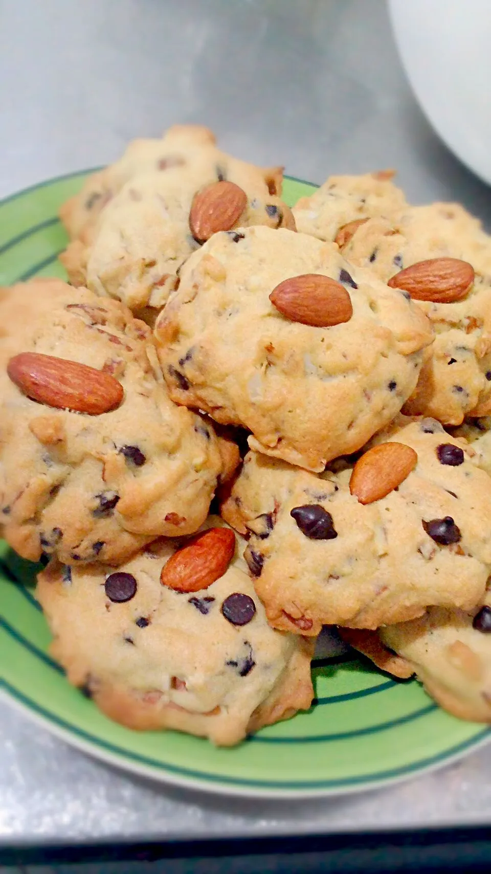 almond choc-chip cookie|sereen55さん