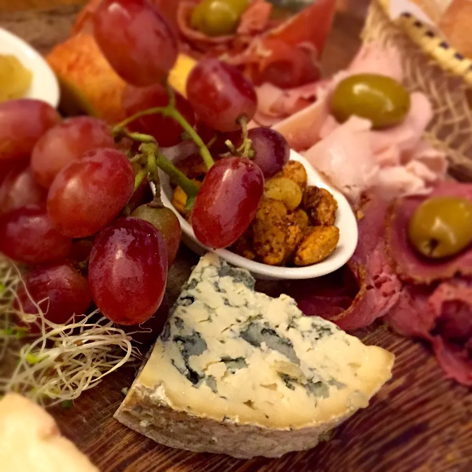 Cheese and meat platter|Jeremy Khooさん