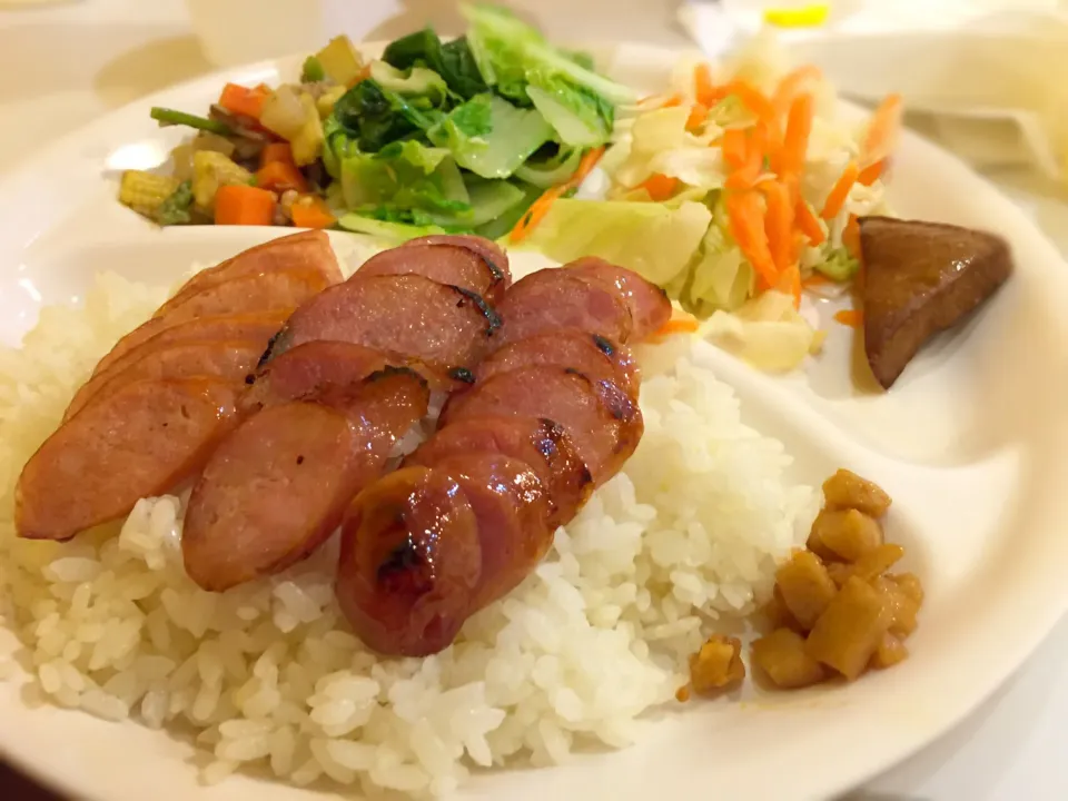 烤食煮盒香腸雙拼飯|手牽手一起過好日子。さん