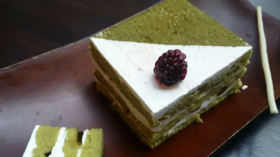 Snapdishの料理写真:#MATCHA #CAKE#Zenith hotel|Zenith Sukhumvit Hotel, Bangkokさん