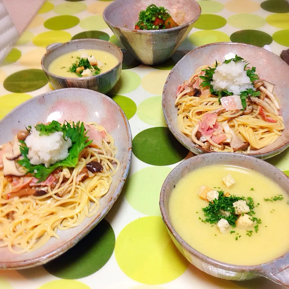 地味目な晩飯。さつまいものポタージュうまし。冬瓜とソーセージの和カレー炒め。ベーコンと茸の和パスタ。|うさ爺さん