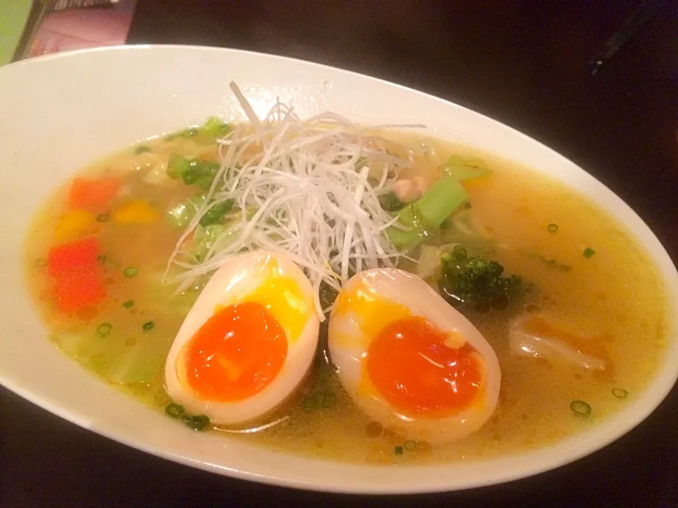 鶏塩ラーメン バジル風味|きむらゆりかさん