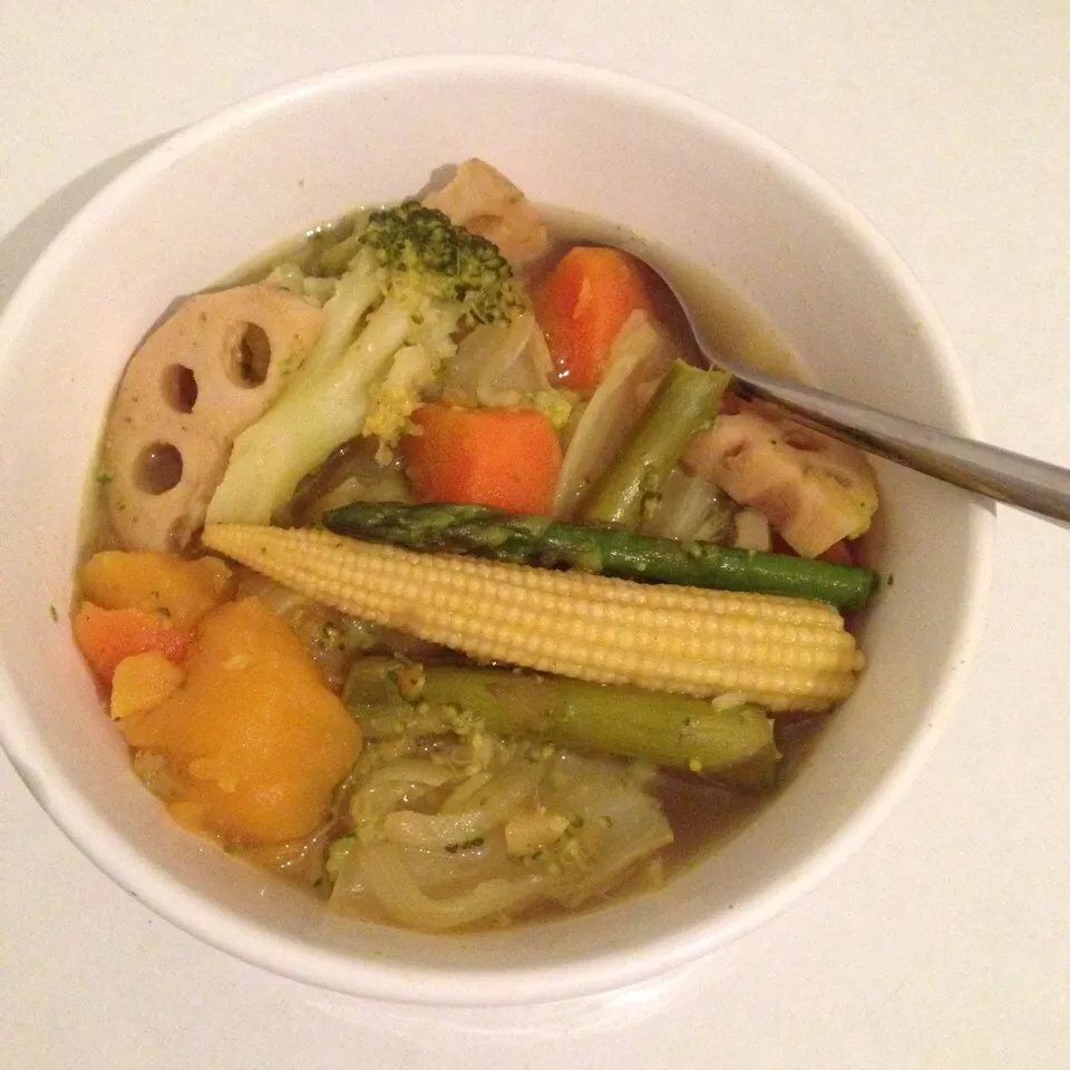 Vegetable Curry Soup: Carrot, Onion, Sweet potato, Chinese cabbage, Baby corns, Asparagus, Lotus root, Broccoli|Meeさん